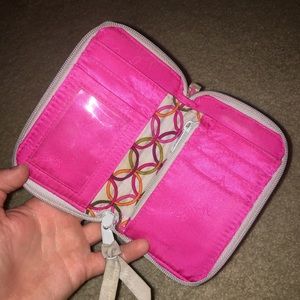 Vera Bradley Bags - Vera Bradley wristlet/ Waller Vera Bradley Bags - Vera Bradley wristlet/ Waller